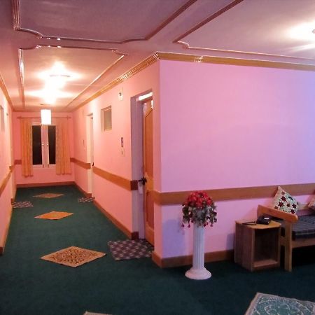 Royal Star Inn Сринагар Экстерьер фото