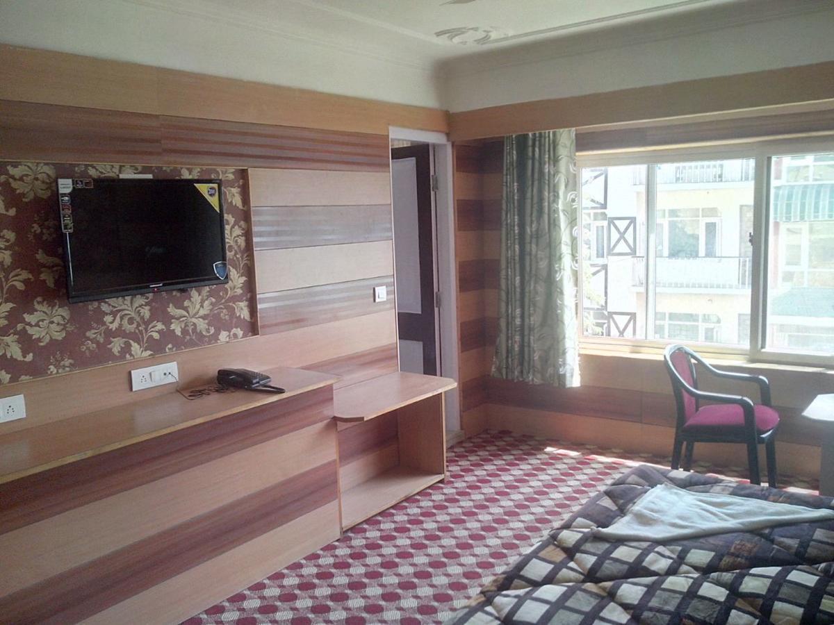 Royal Star Inn Сринагар Экстерьер фото